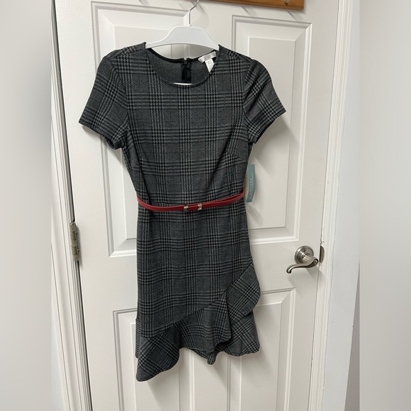 LONDON TIMES GREY AND BLACK PLAID DRESS WITH RED BELT - Picture 1 of 3